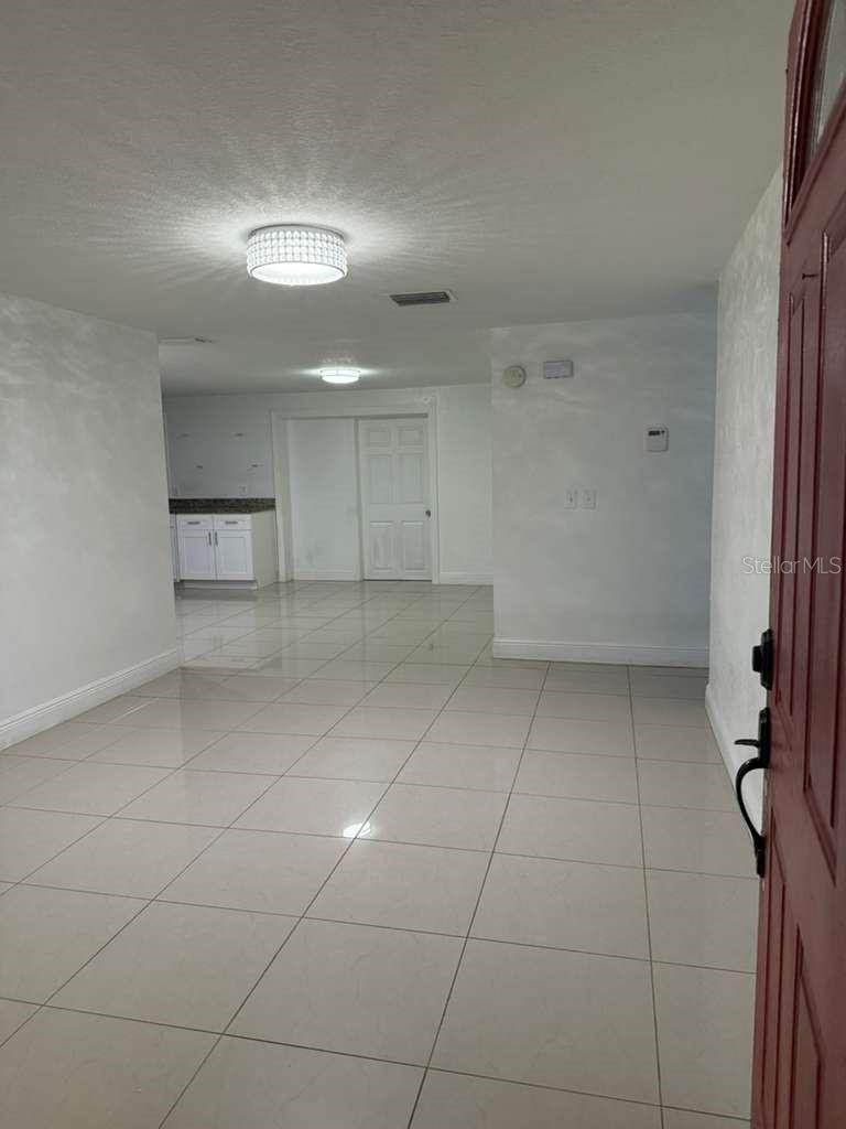 Image 5 of 52 For 8518 Woodlake Drive