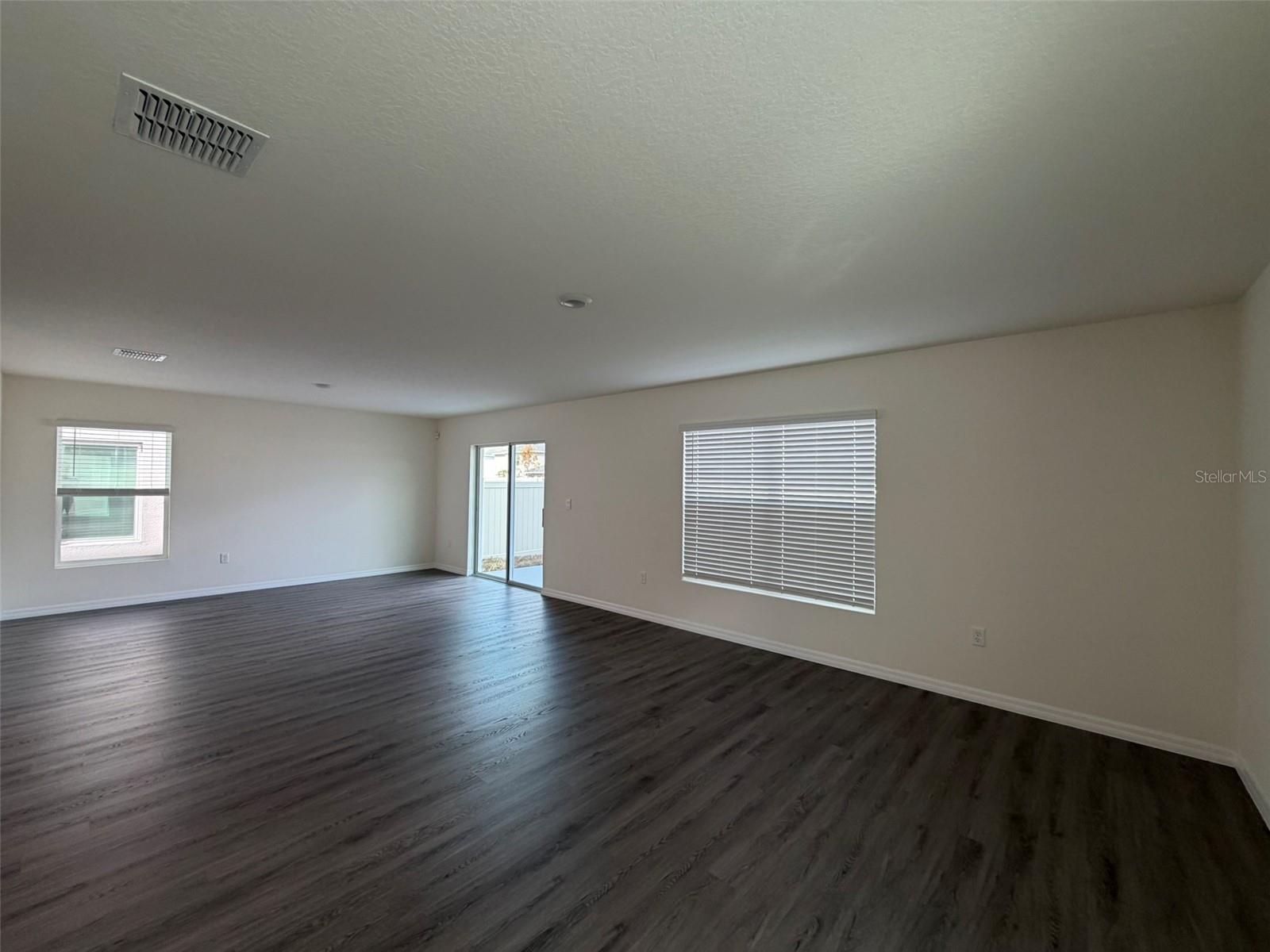 Image 17 of 20 For 35991 Sunflower Hill Drive