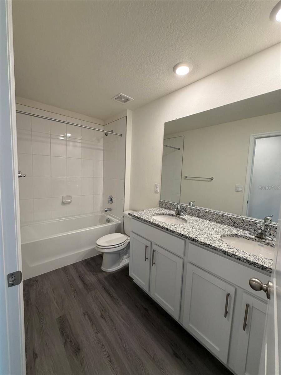 Image 9 of 20 For 35991 Sunflower Hill Drive