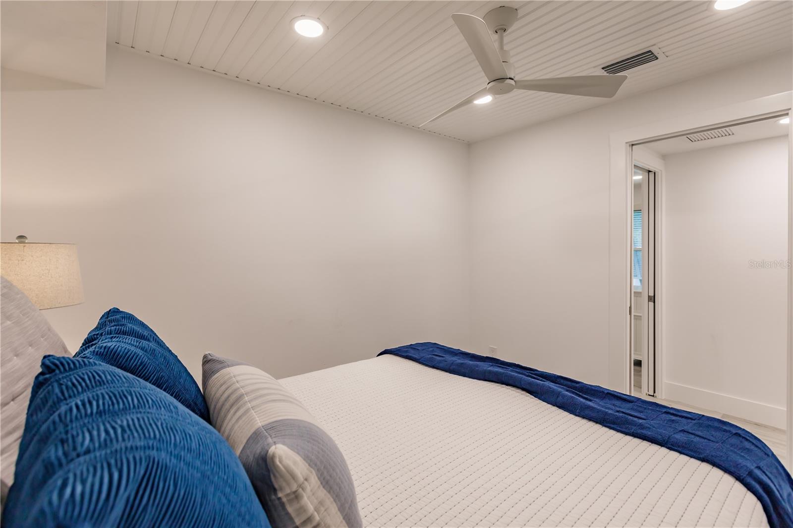 Image 23 of 28 For 6042 Peppertree Way 224b