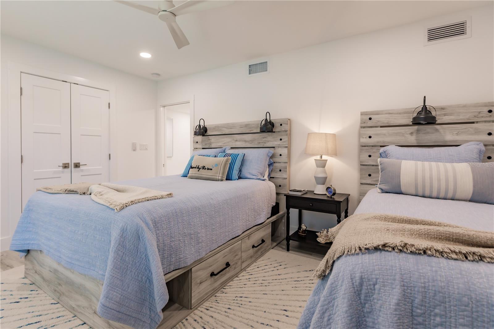 Image 28 of 28 For 6042 Peppertree Way 224b