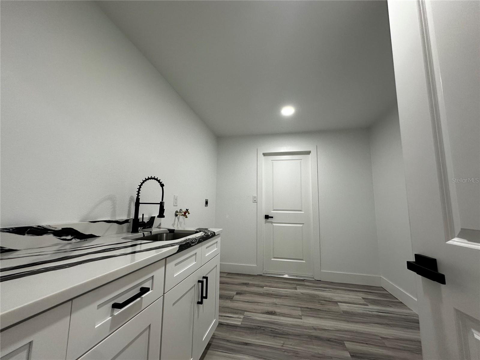 Image 19 of 44 For 5507 Nimitz Road