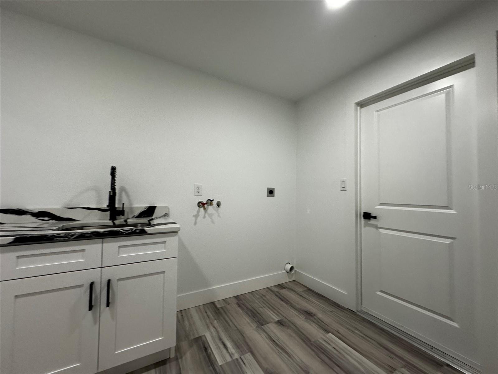 Image 21 of 44 For 5507 Nimitz Road