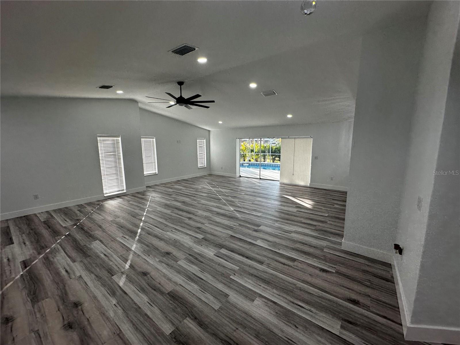 Image 40 of 44 For 5507 Nimitz Road