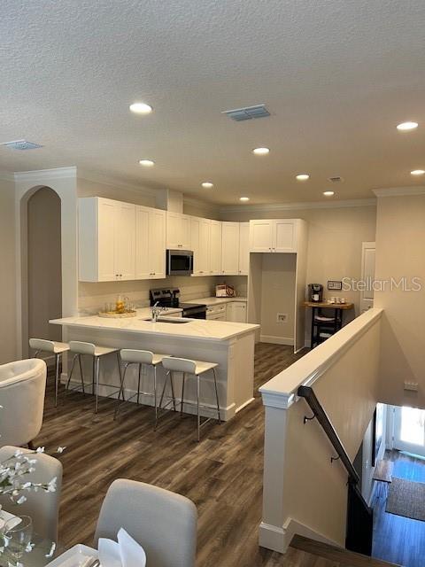 Image 8 of 21 For 5723 Desert Rose Place