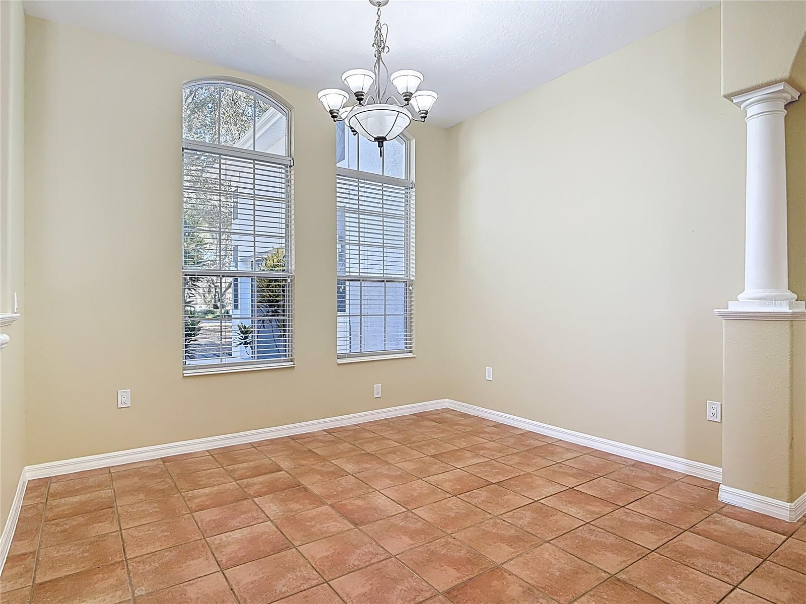 Image 10 of 75 For 949 Hawk Landing