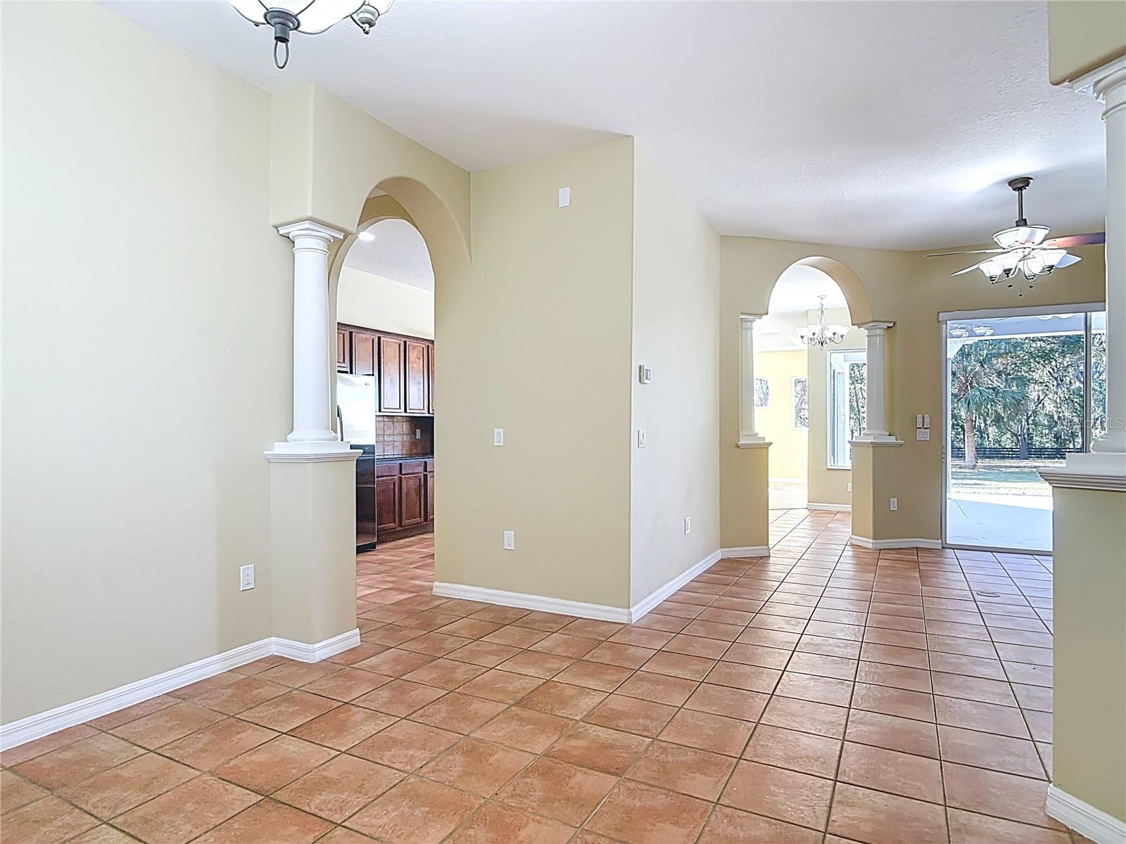 Image 11 of 75 For 949 Hawk Landing