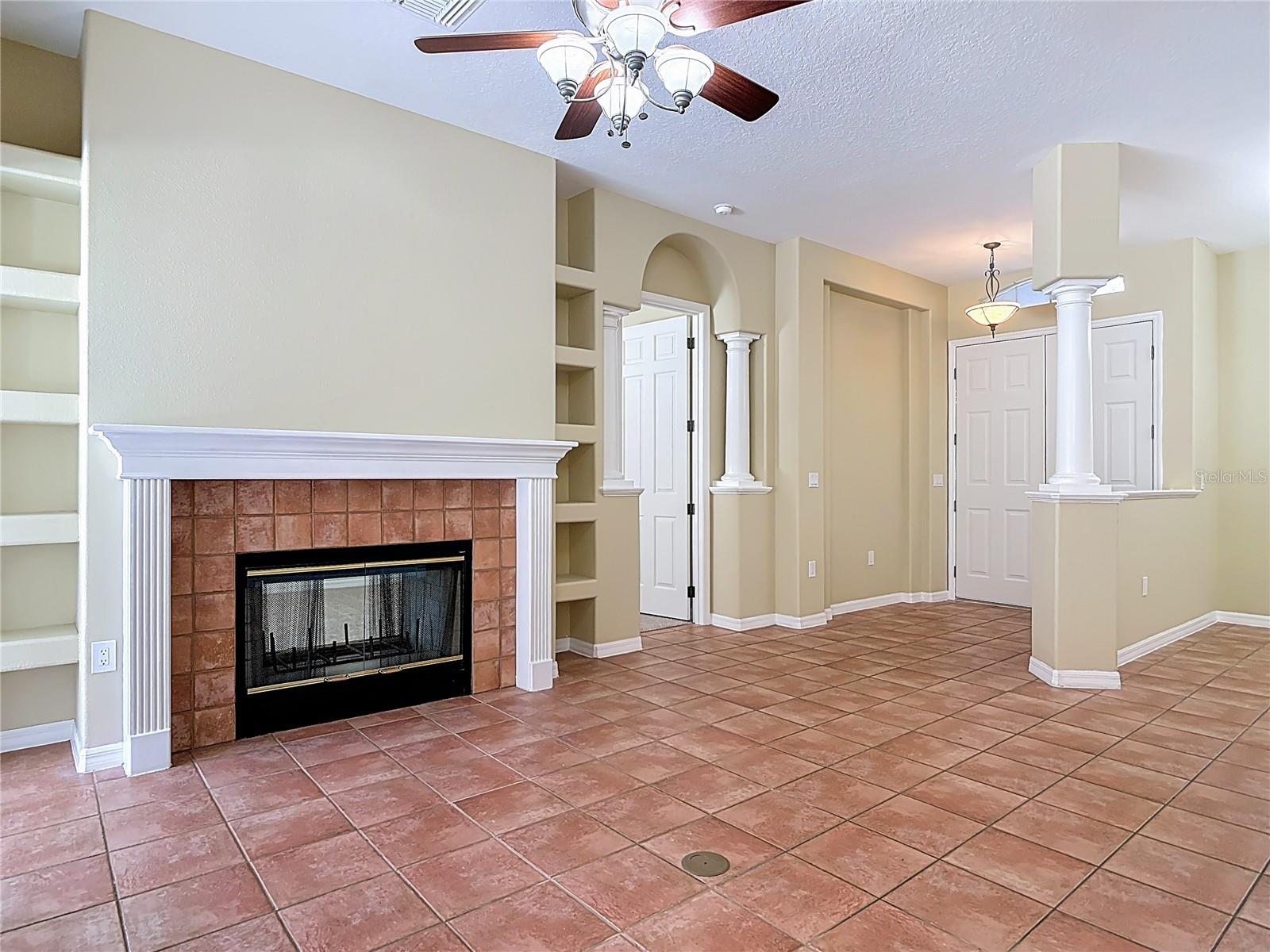 Image 18 of 75 For 949 Hawk Landing