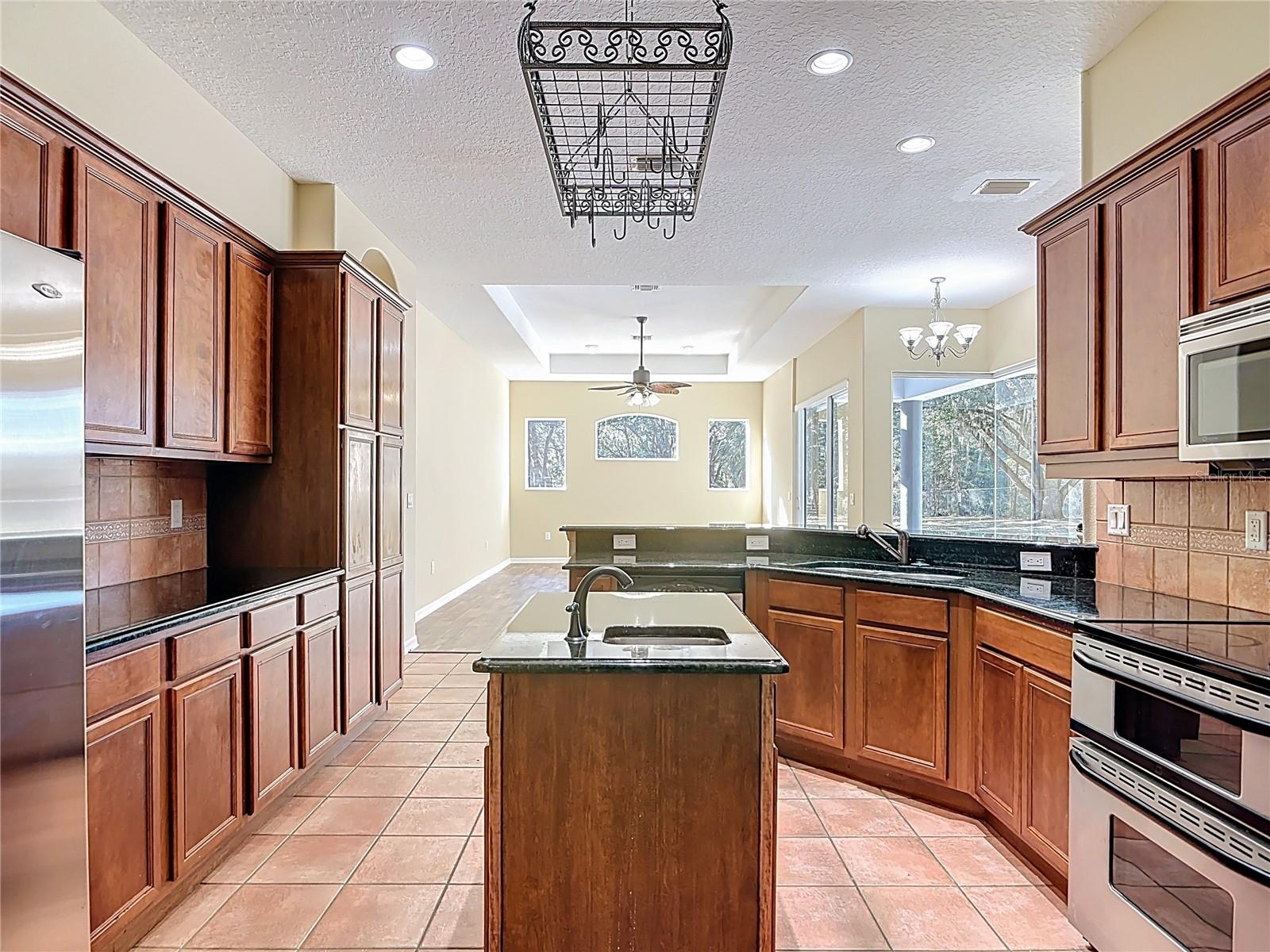 Image 30 of 75 For 949 Hawk Landing