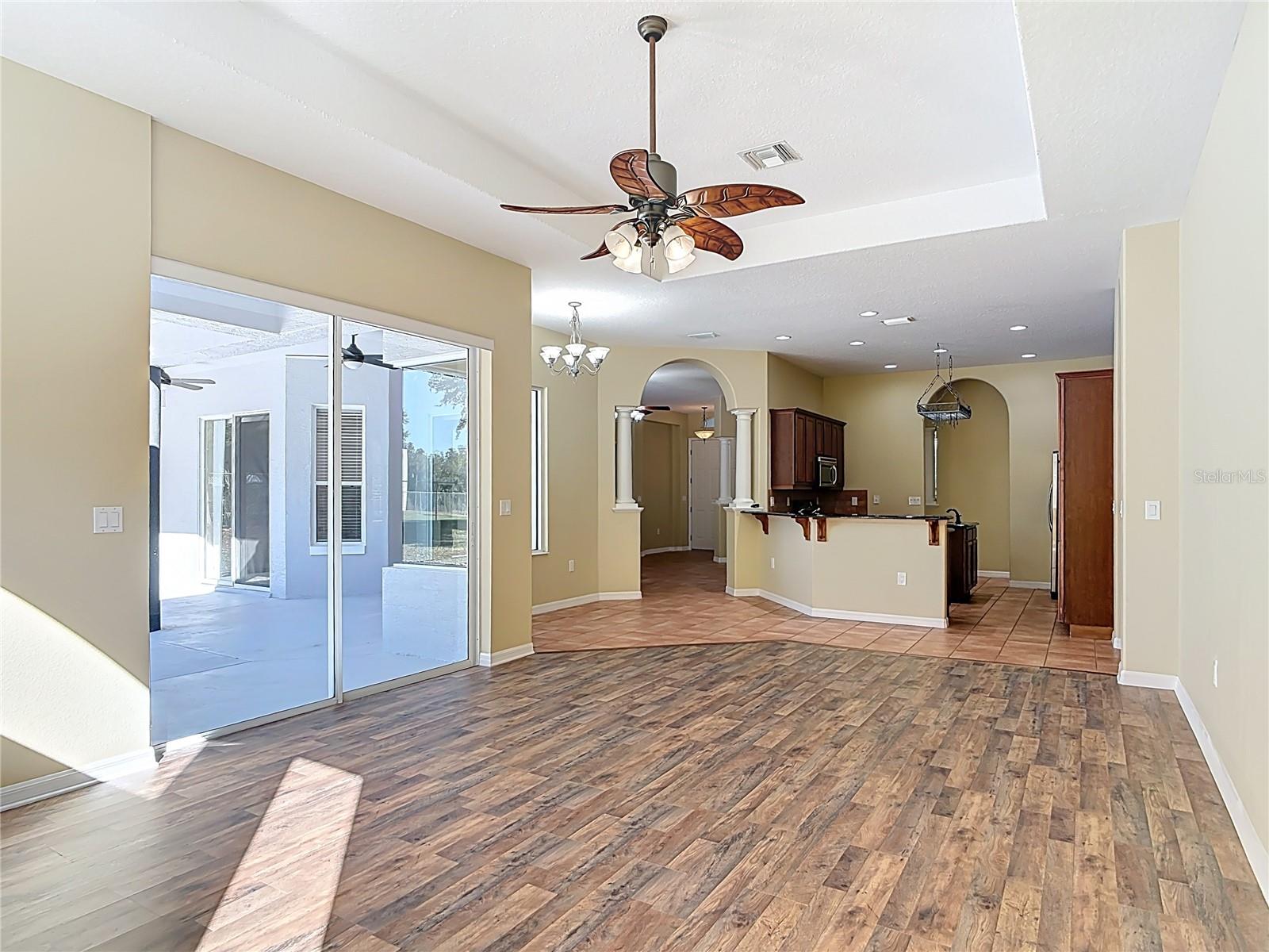 Image 33 of 75 For 949 Hawk Landing