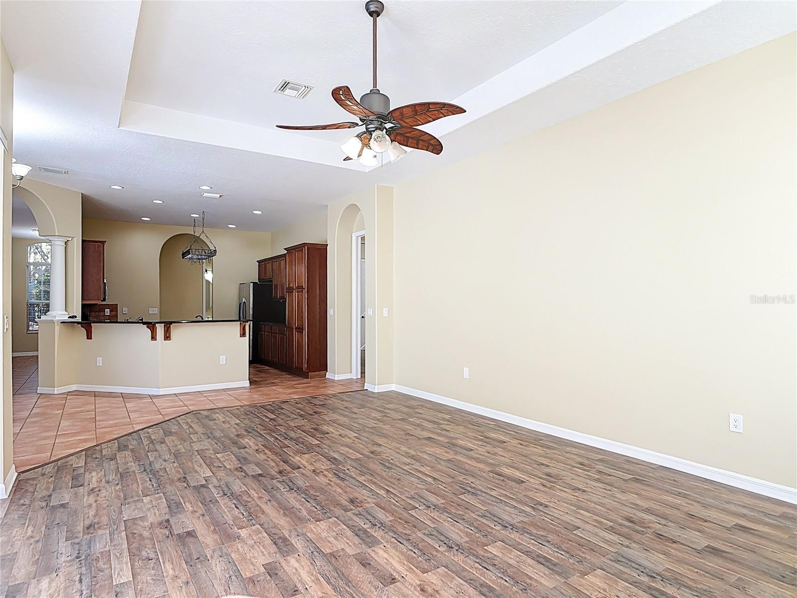 Image 34 of 75 For 949 Hawk Landing