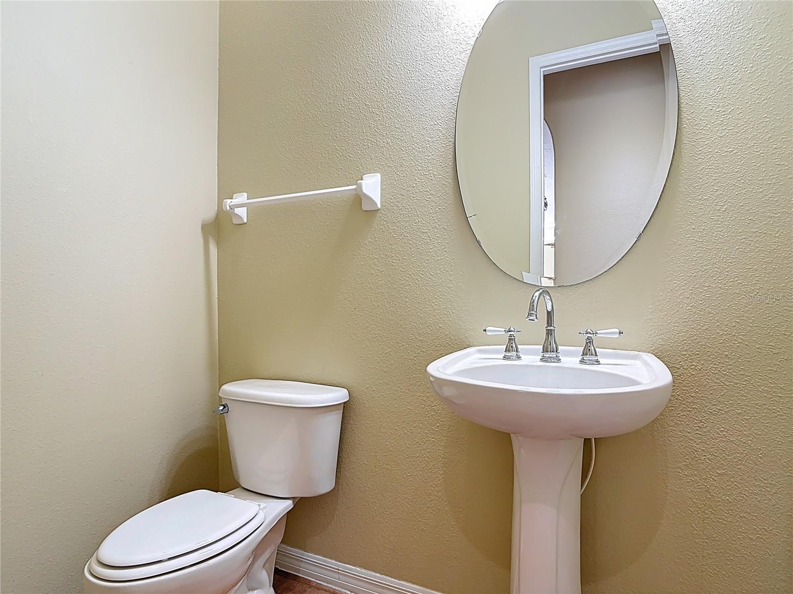 Image 35 of 75 For 949 Hawk Landing