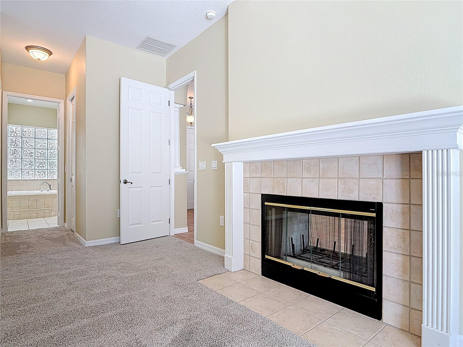 Image 37 of 75 For 949 Hawk Landing