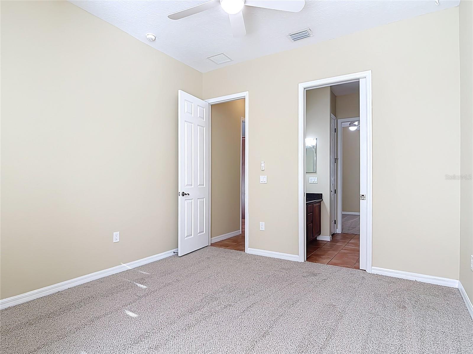 Image 46 of 75 For 949 Hawk Landing