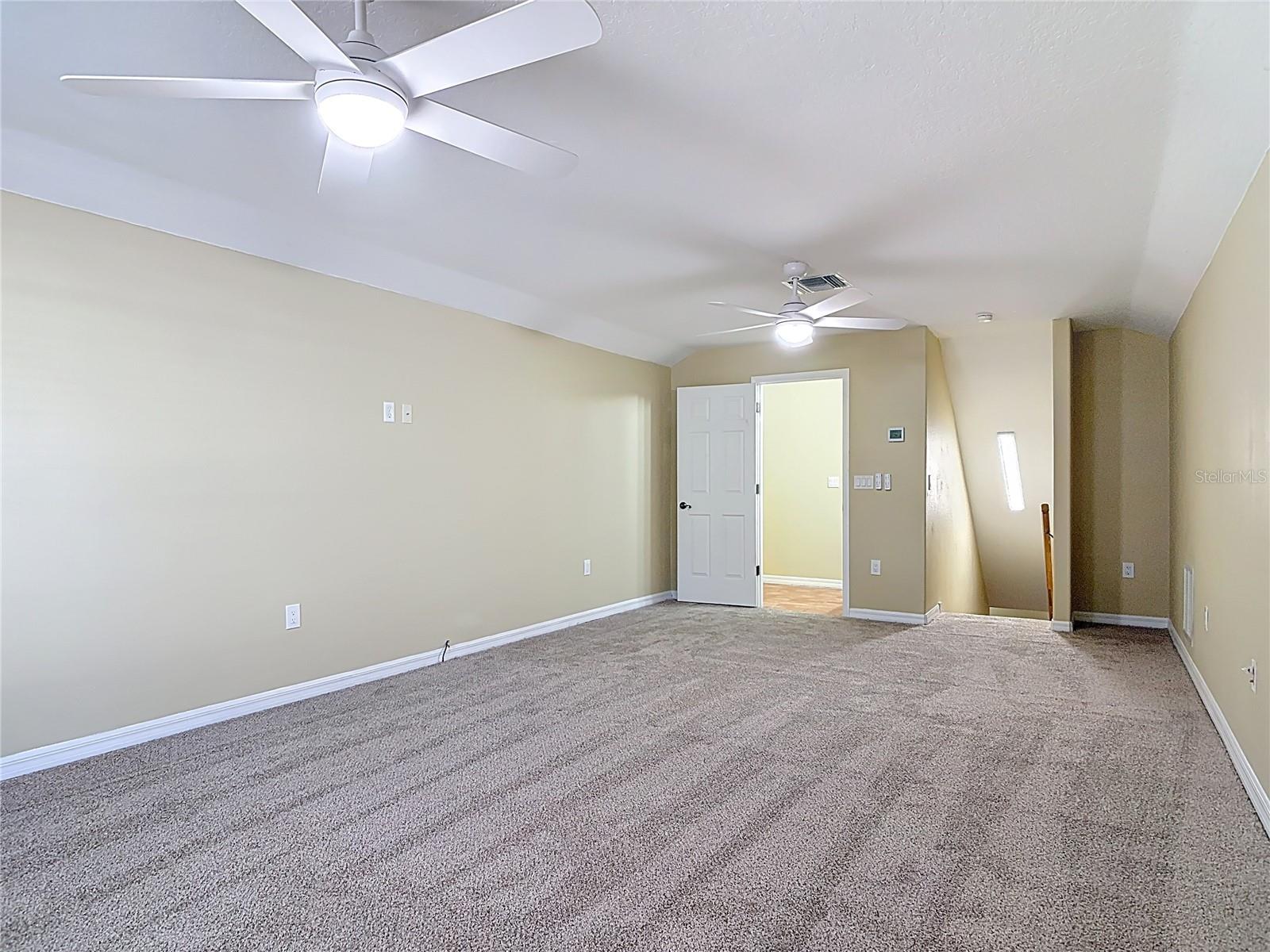 Image 55 of 75 For 949 Hawk Landing