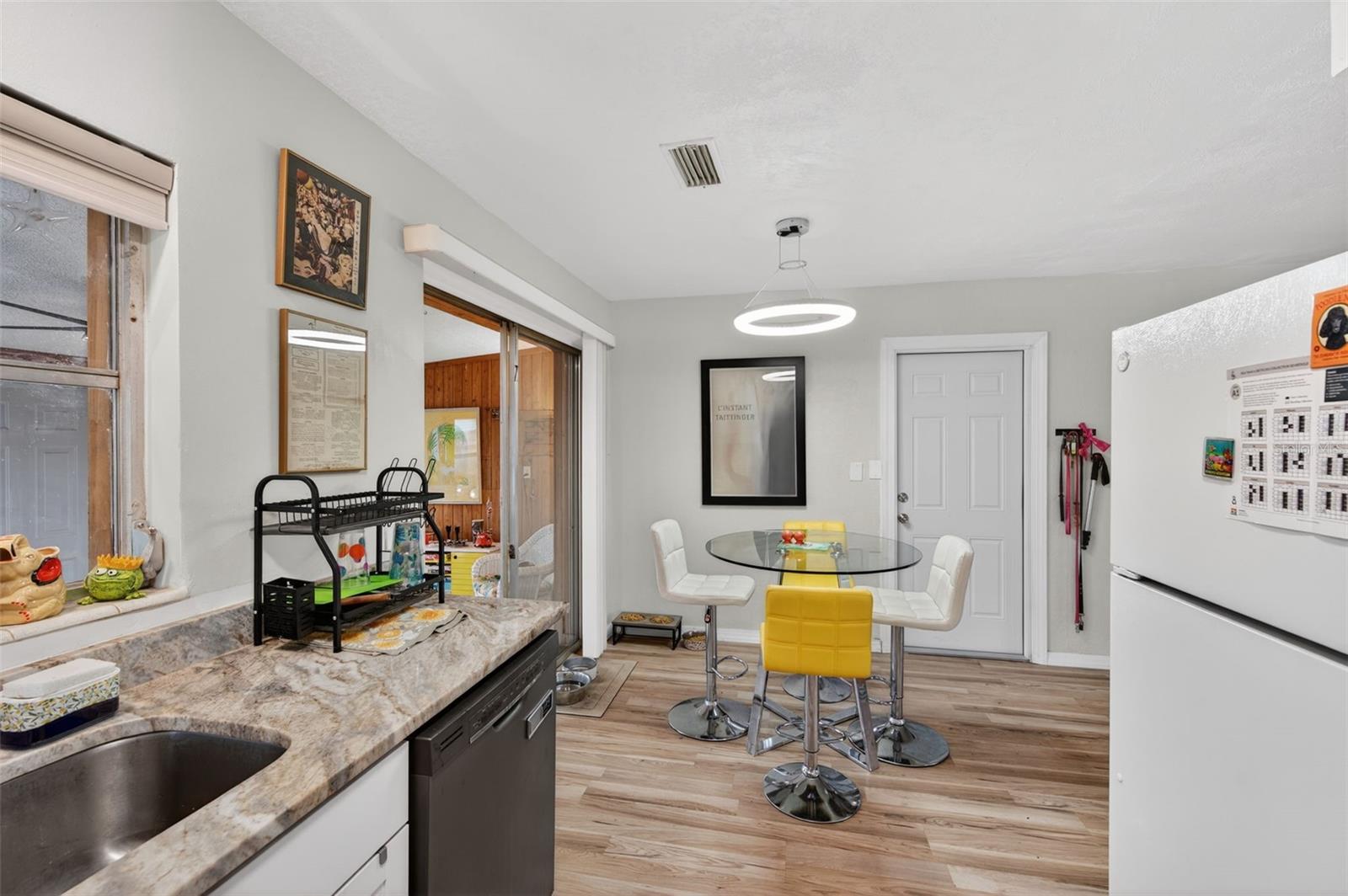 Image 19 of 31 For 4273 Elkcam Boulevard Se