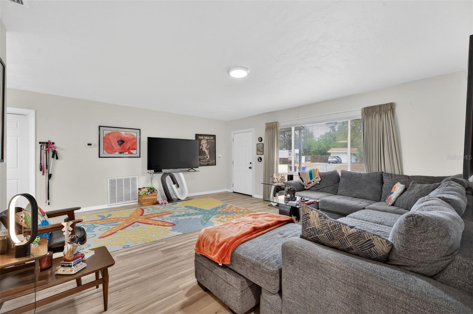 Image 7 of 31 For 4273 Elkcam Boulevard Se