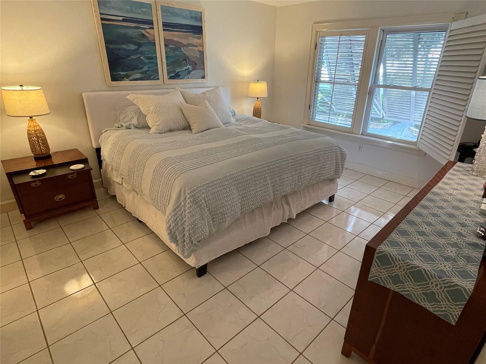 Image 16 of 21 For 6039 Peppertree Way 222