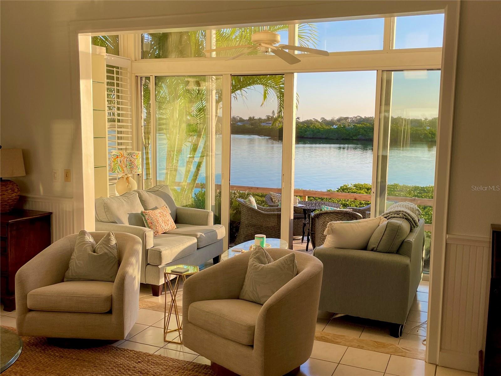 Image 3 of 21 For 6039 Peppertree Way 222