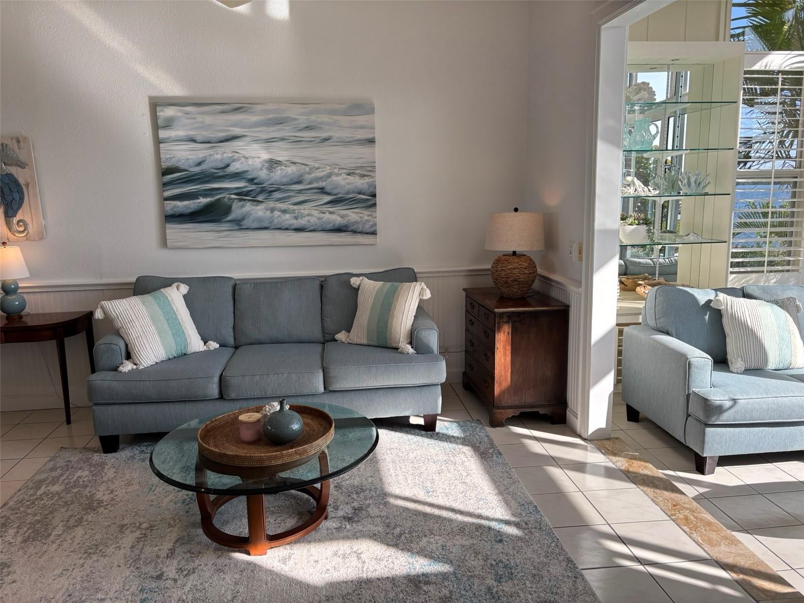 Image 9 of 21 For 6039 Peppertree Way 222