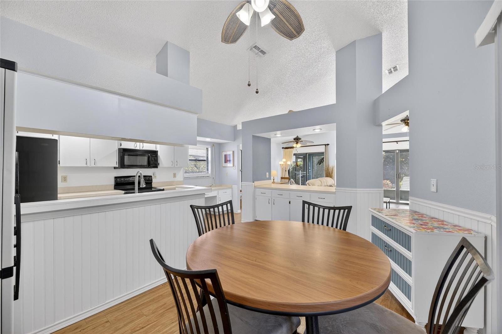 Image 13 of 46 For 205 Linger Lane