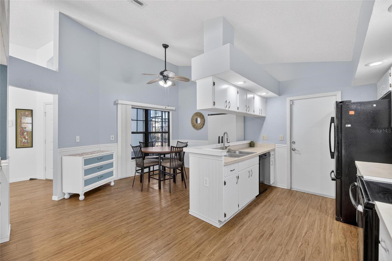 Image 15 of 46 For 205 Linger Lane