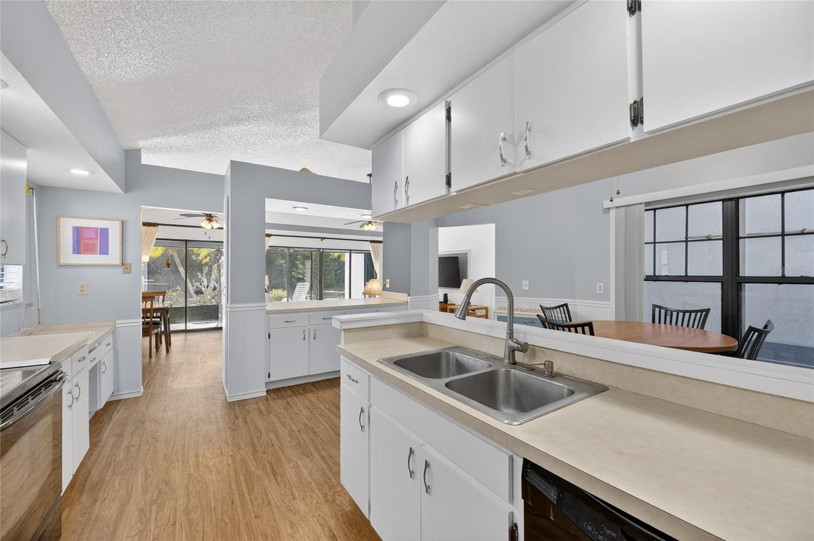 Image 17 of 46 For 205 Linger Lane