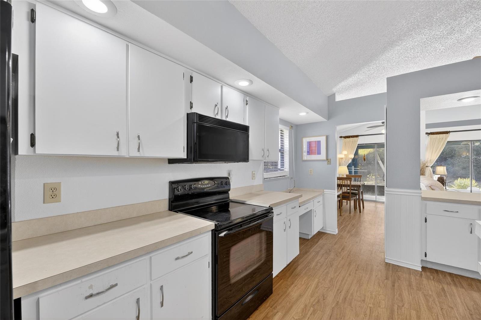 Image 19 of 46 For 205 Linger Lane