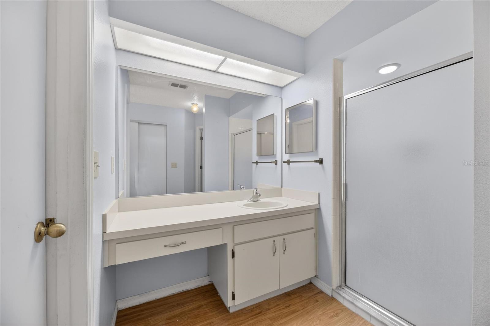 Image 21 of 46 For 205 Linger Lane