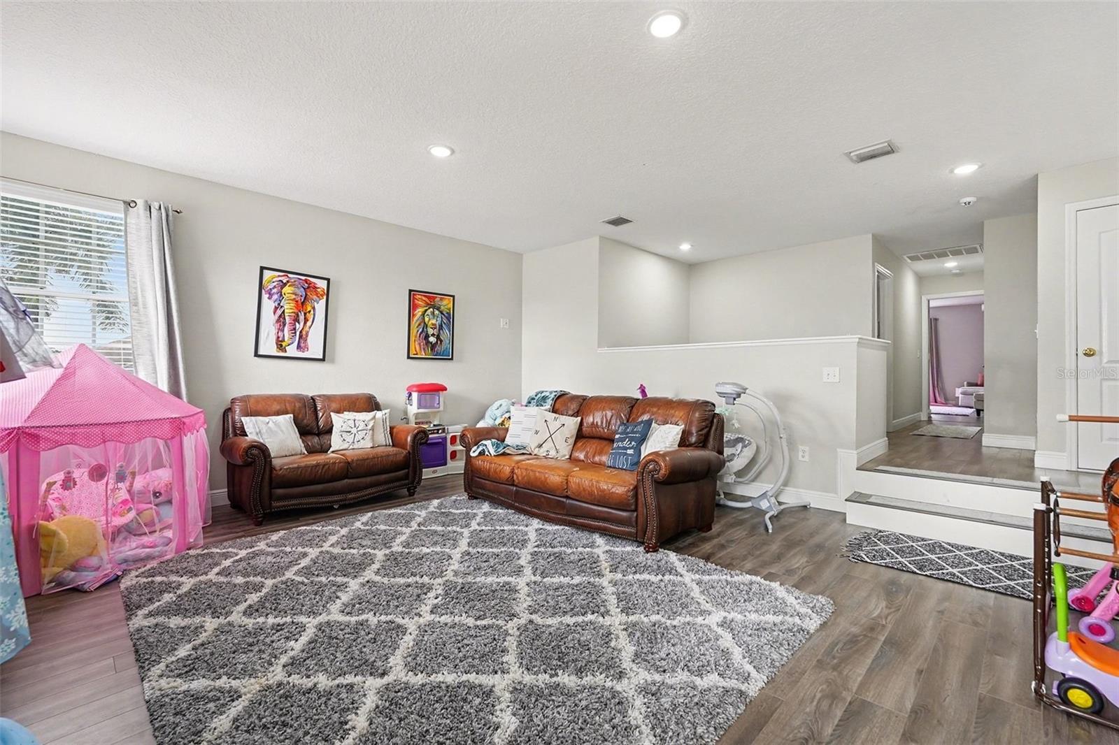 Image 23 of 39 For 1952 Fruitridge Street