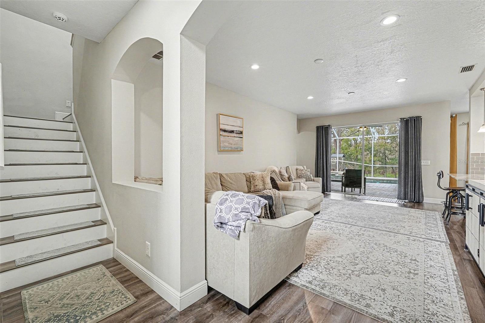 Image 7 of 39 For 1952 Fruitridge Street