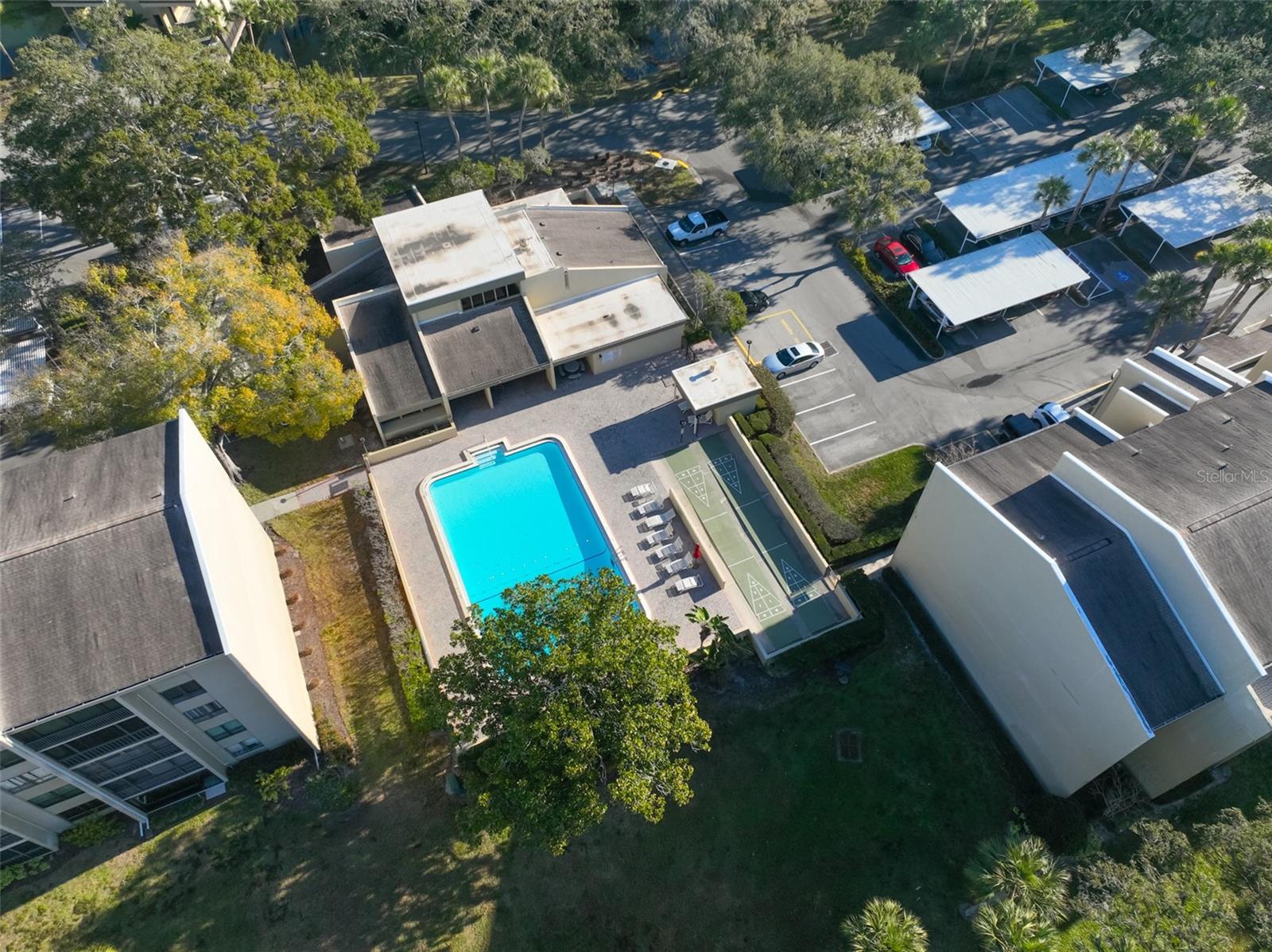 Image 24 of 32 For 13626 Greenfield Drive 205