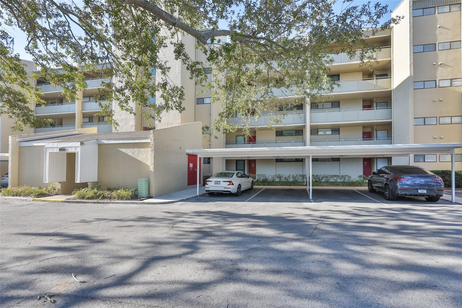 Image 25 of 32 For 13626 Greenfield Drive 205