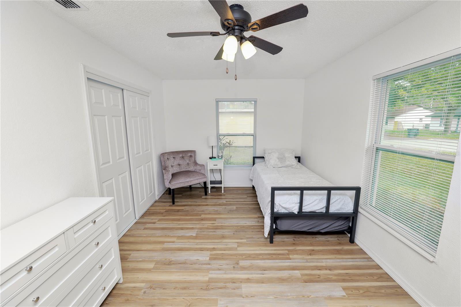 Image 12 of 21 For 2937 Delrose Drive N