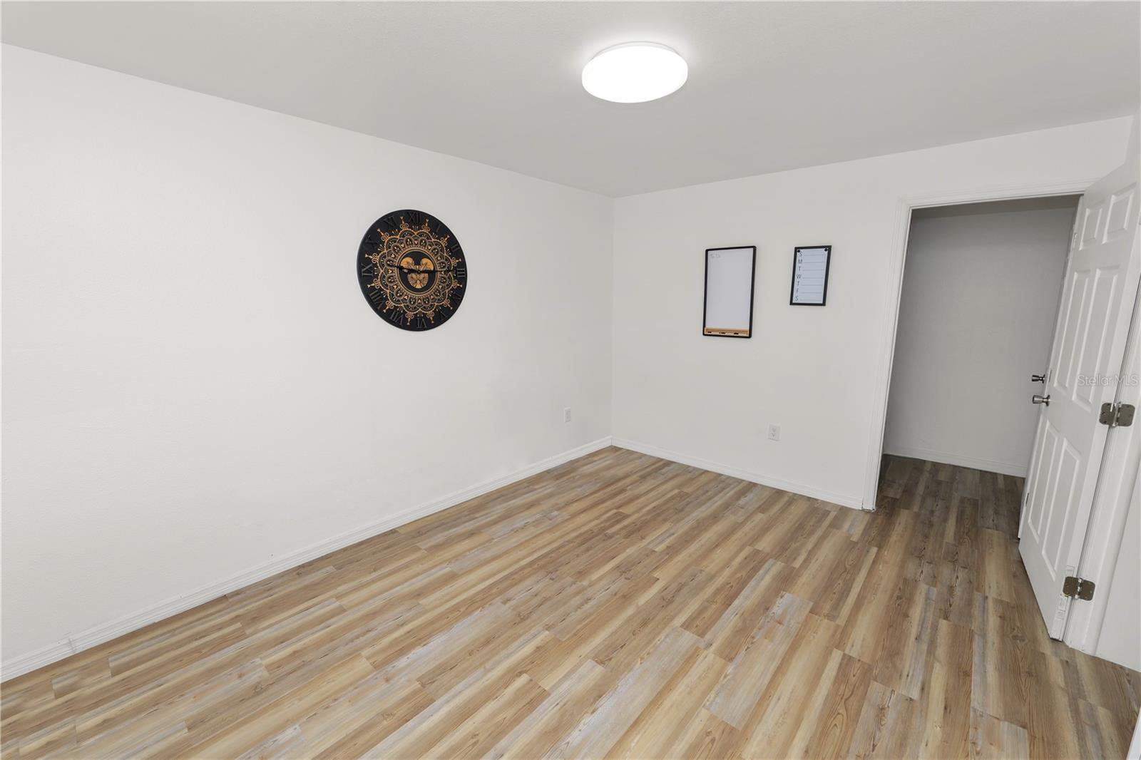 Image 8 of 21 For 2937 Delrose Drive N