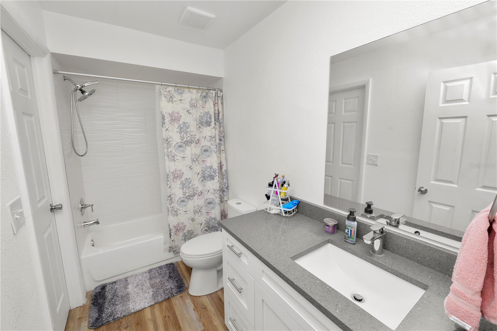 Image 9 of 21 For 2937 Delrose Drive N