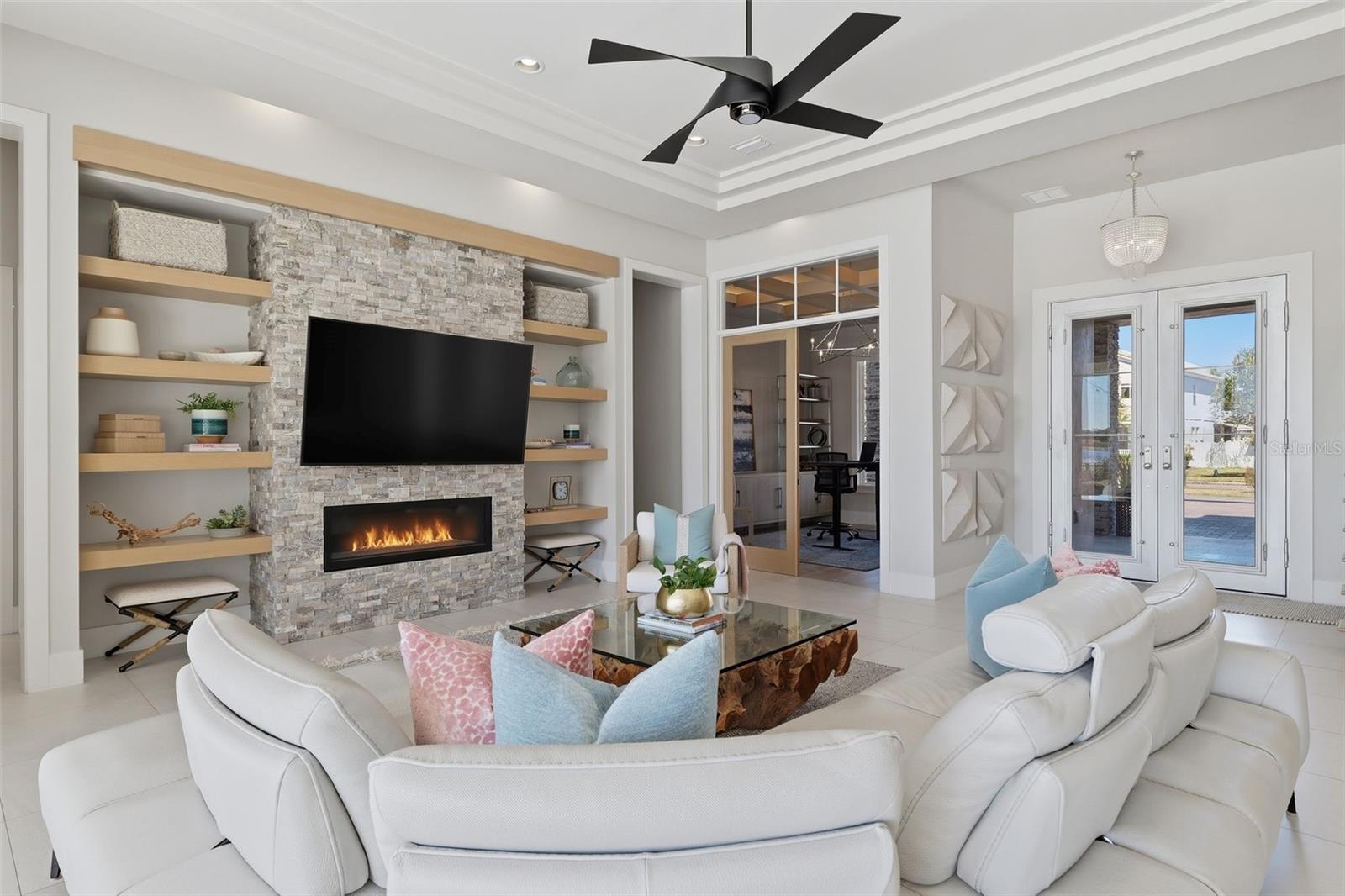 Image 16 of 81 For 14730 Avenue Of The Rushes