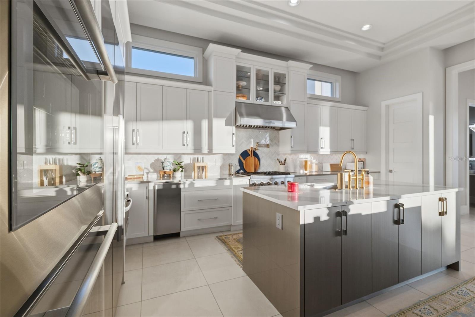 Image 24 of 81 For 14730 Avenue Of The Rushes