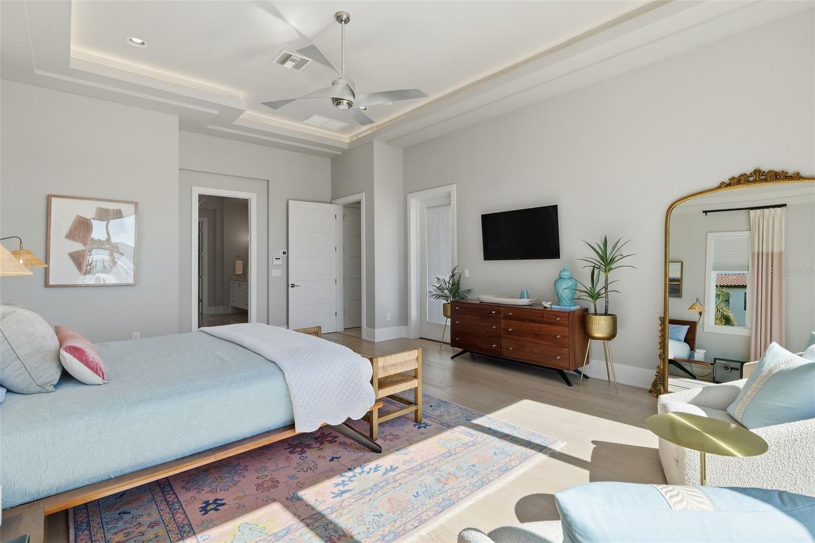 Image 31 of 81 For 14730 Avenue Of The Rushes