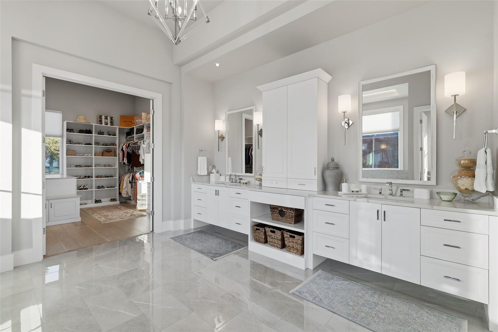 Image 34 of 81 For 14730 Avenue Of The Rushes