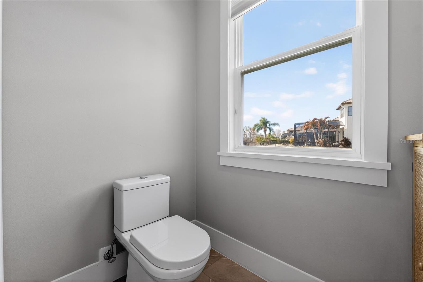 Image 37 of 81 For 14730 Avenue Of The Rushes