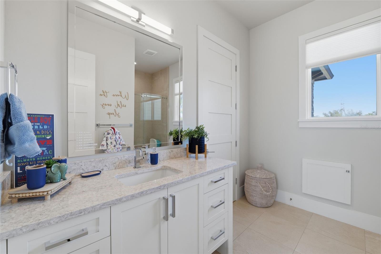 Image 47 of 81 For 14730 Avenue Of The Rushes