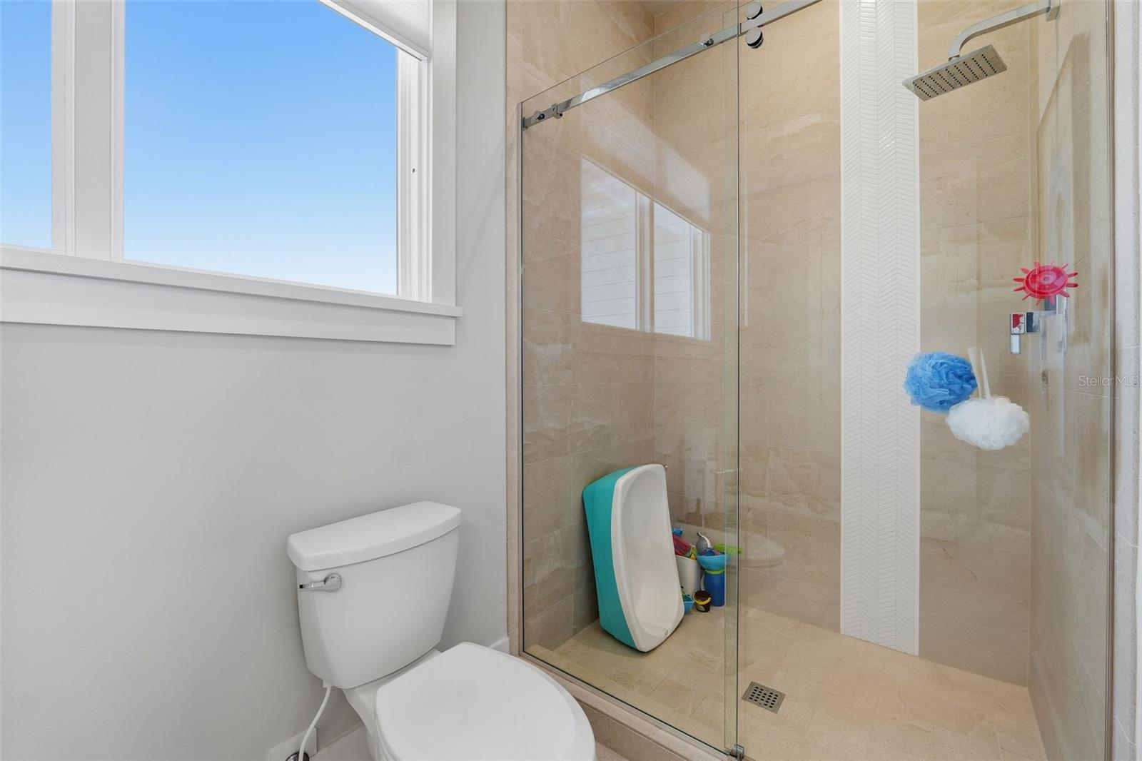 Image 48 of 81 For 14730 Avenue Of The Rushes