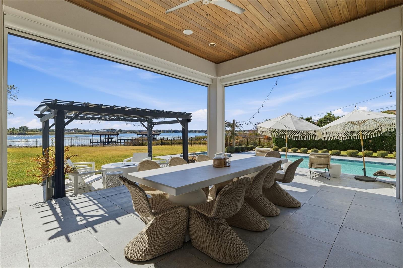 Image 5 of 81 For 14730 Avenue Of The Rushes