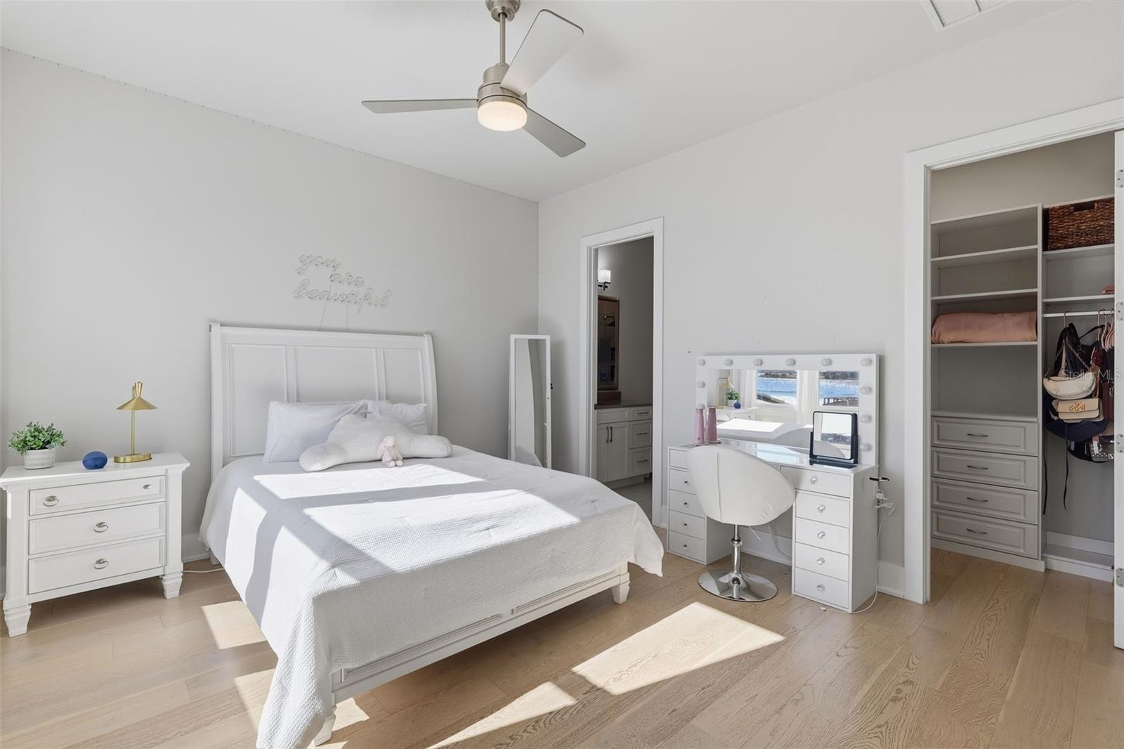 Image 53 of 81 For 14730 Avenue Of The Rushes