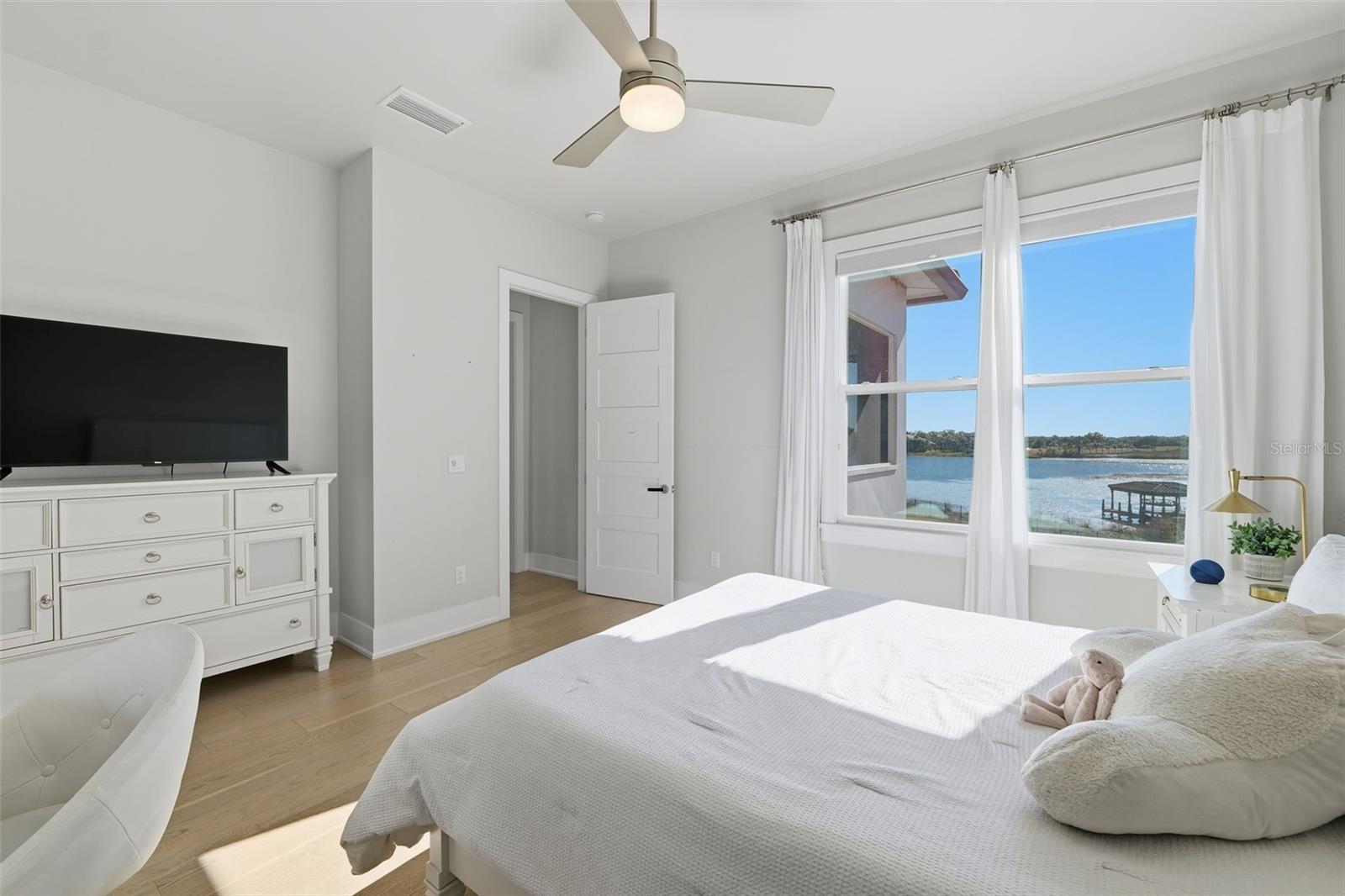 Image 56 of 81 For 14730 Avenue Of The Rushes