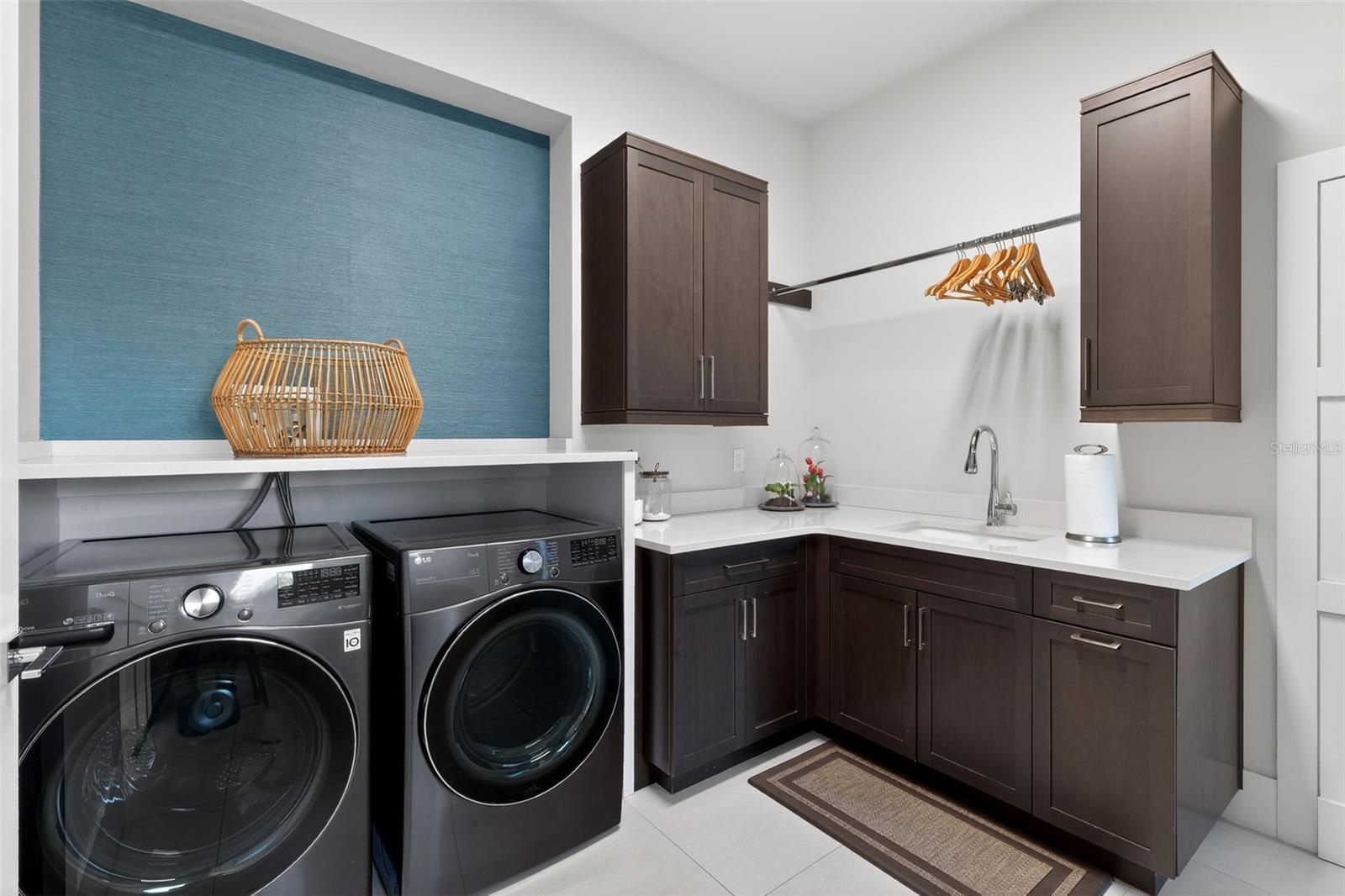 Image 62 of 81 For 14730 Avenue Of The Rushes