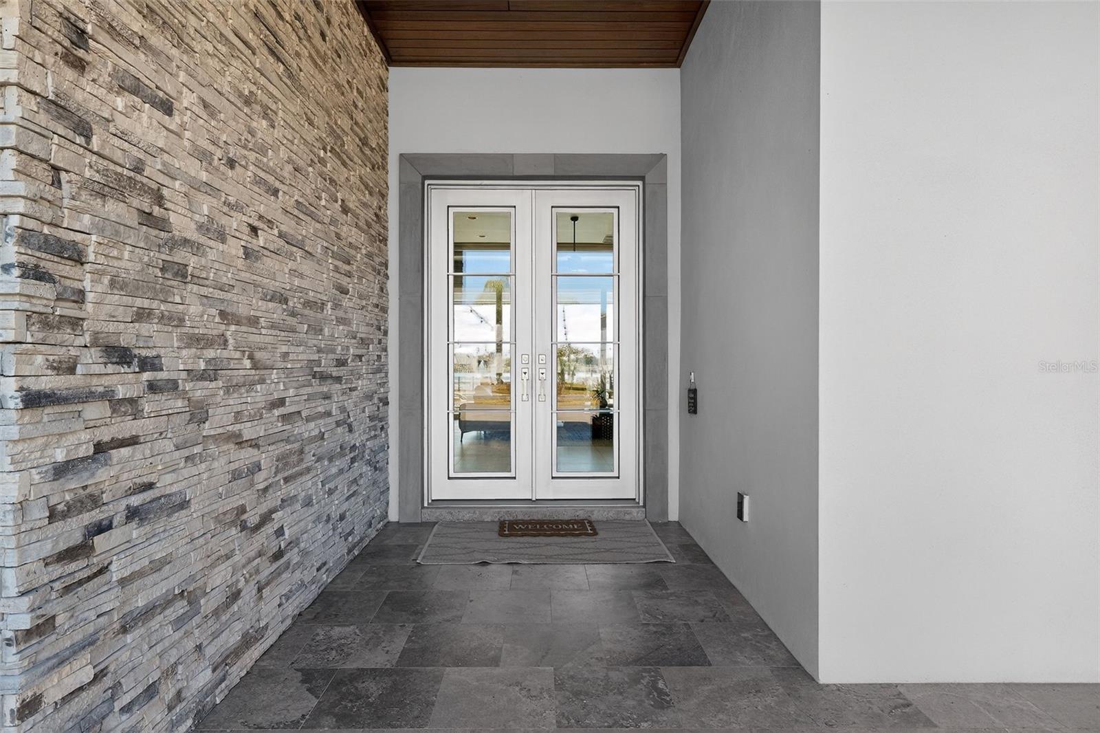 Image 66 of 81 For 14730 Avenue Of The Rushes