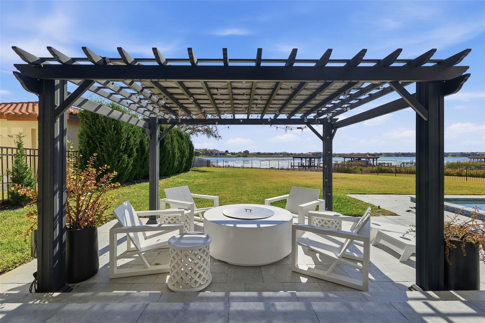 Image 9 of 81 For 14730 Avenue Of The Rushes