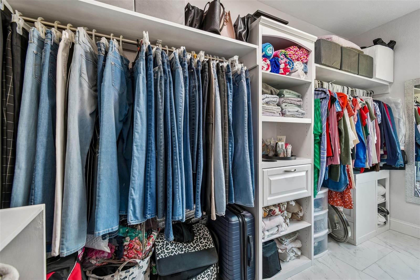 Image 16 of 70 For 2109 Oakland Drive